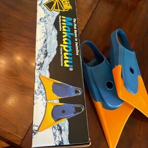 Churchill Makapuu Adult Swim Fins - Blue and Orange like new